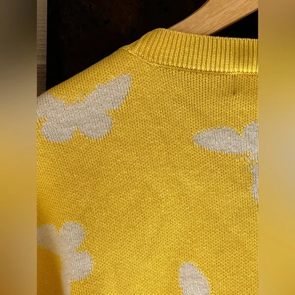 DKNY Butterflies 🦋 printed Cardigan For Kids - Picture 10 of 11